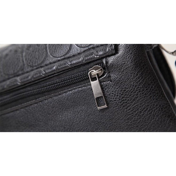 European And American Style Rivet Skull Handbag - Alternative Gothic Dark Wear | Embrace Dark Aesthetic Men & Women Gothic Clothing