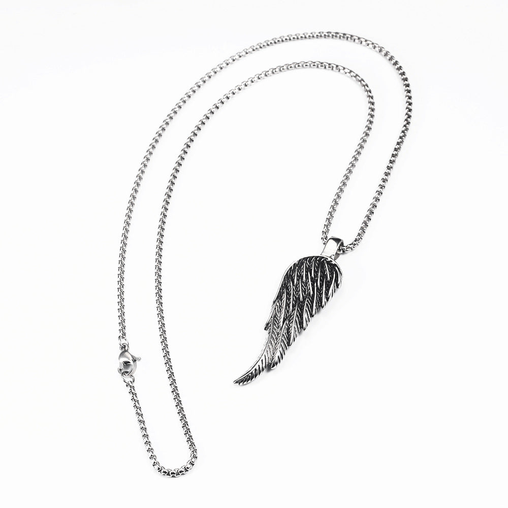 Feather wing necklace